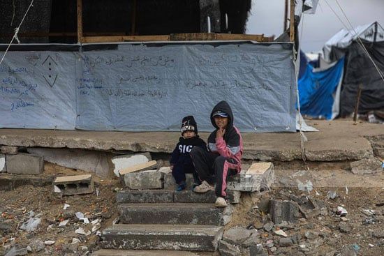 أطفال غزة بلا ماوى من البرد القارص