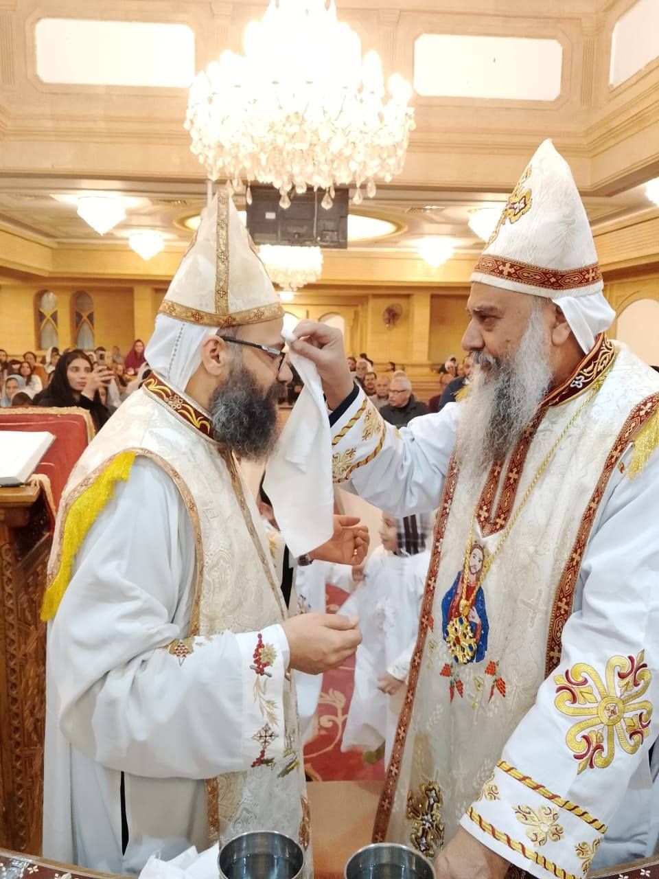 لقان عيد الغطاس المجيد في كنيستى الأم دولاجى بإسنا وعزبة جاد لقان عيد الغطاس المجيد في كنيستى الأم دولاجى بإسنا وعزبة جاد