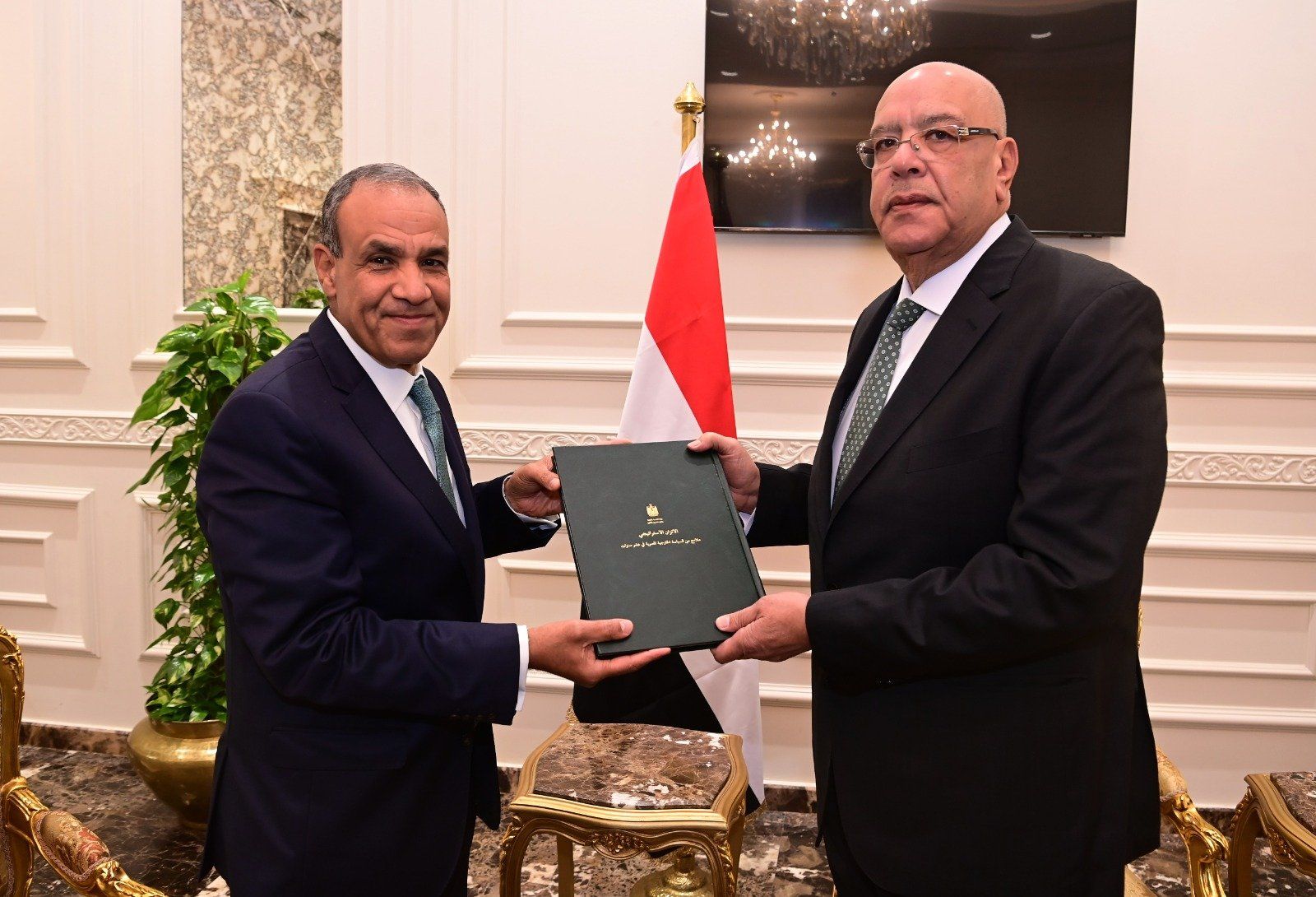 26283945-9843-446c-a870-00cb6c167b92