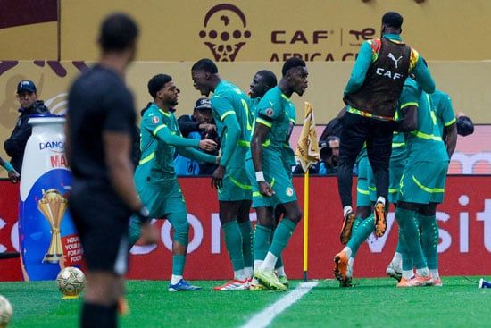 احتفالات لاعبى منتخب السنغال بالهدف