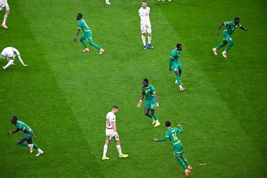 احتفالات لاعبى السنغال بالفوز على المغرب
