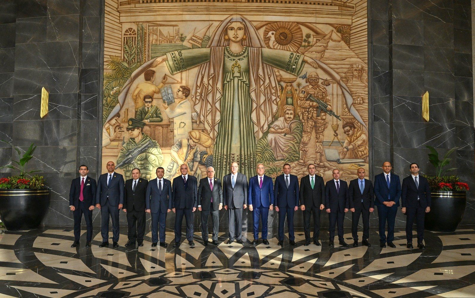 النائب العام يجري زيارة لرئيس مجلس النواب لتهنئته بتولي منصبه الجديد (3)