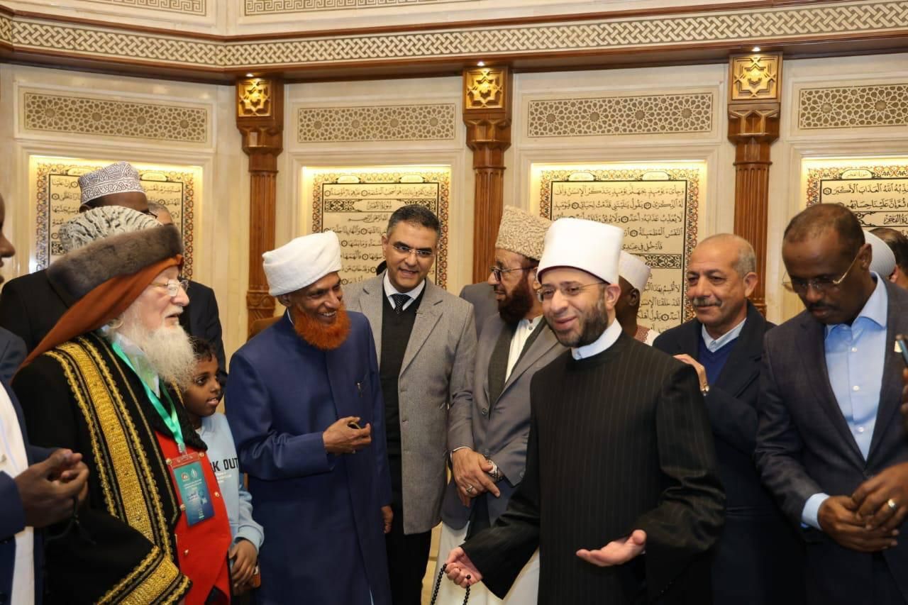 جانب من لقاء وزير الأوقاف مع الوفود