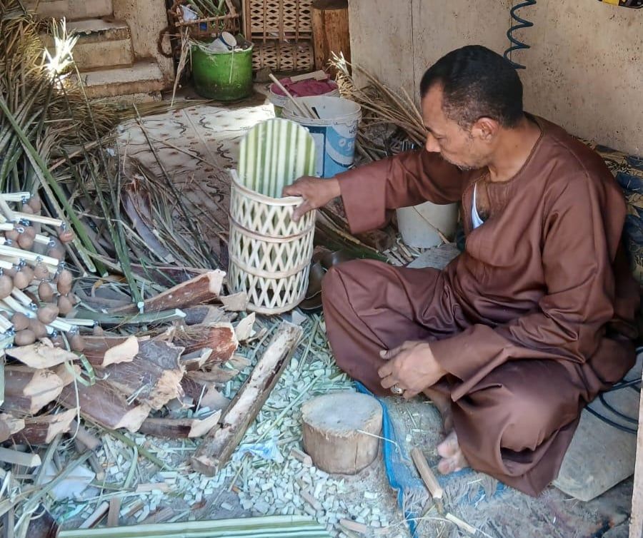 الحرفي أثناء العمل