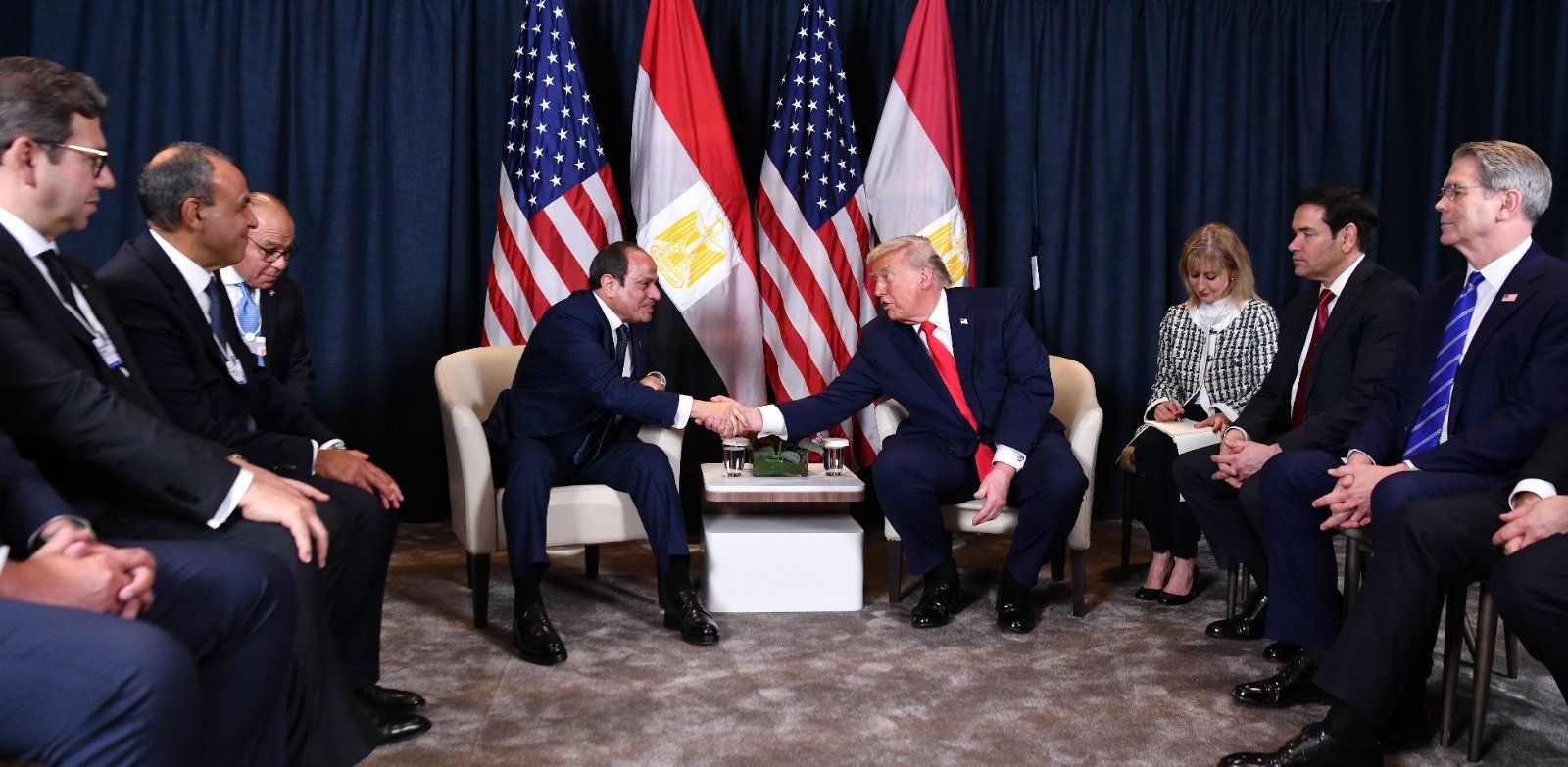 الرئيس السيسى يلتقى نظيره الأمريكى دونالد ترامب ع (5) الرئيس السيسى يلتقى نظيره الأمريكى دونالد ترامب ع (5)