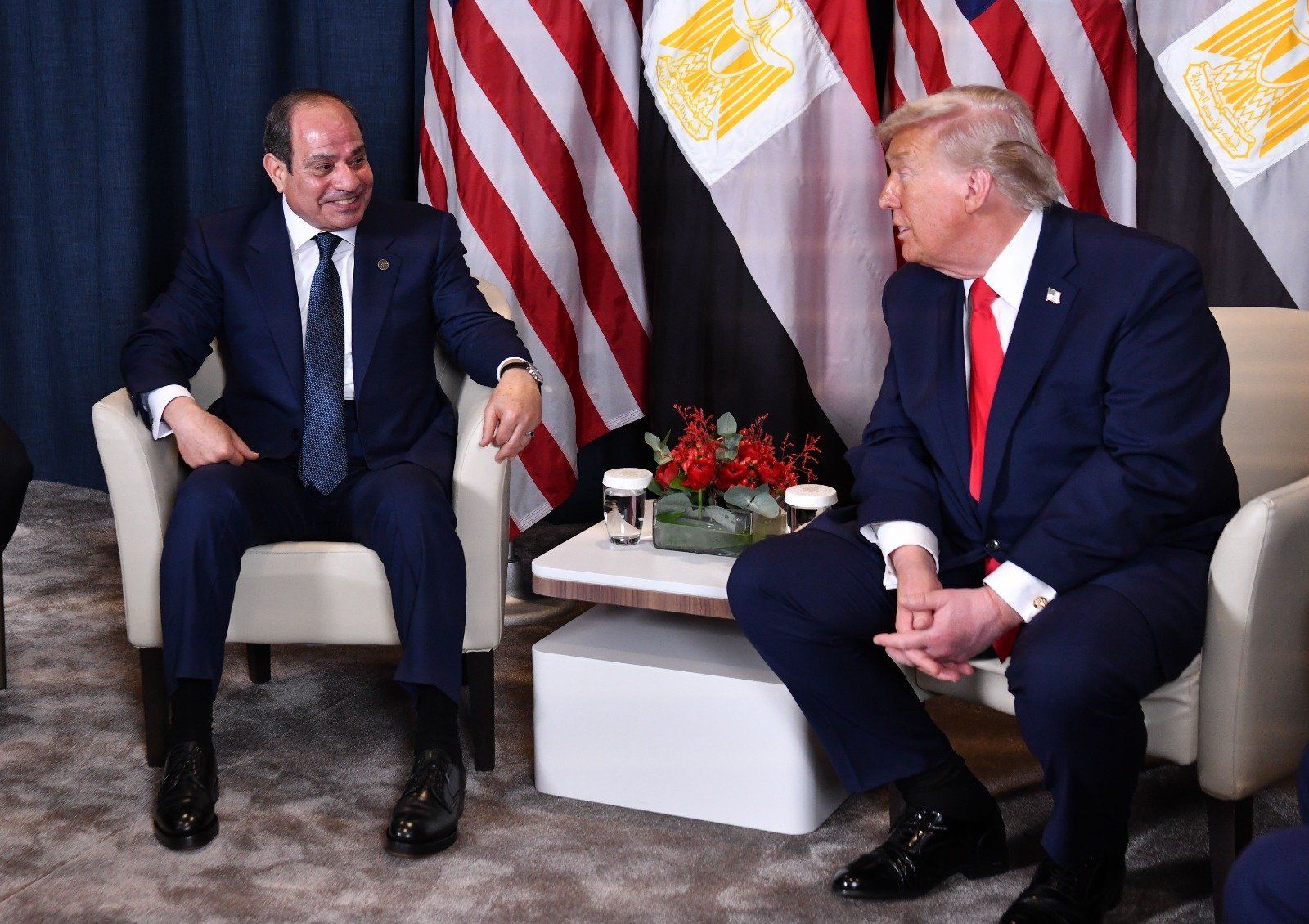 الرئيس السيسى يلتقى نظيره الأمريكى دونالد ترامب ع (4) الرئيس السيسى يلتقى نظيره الأمريكى دونالد ترامب ع (4)