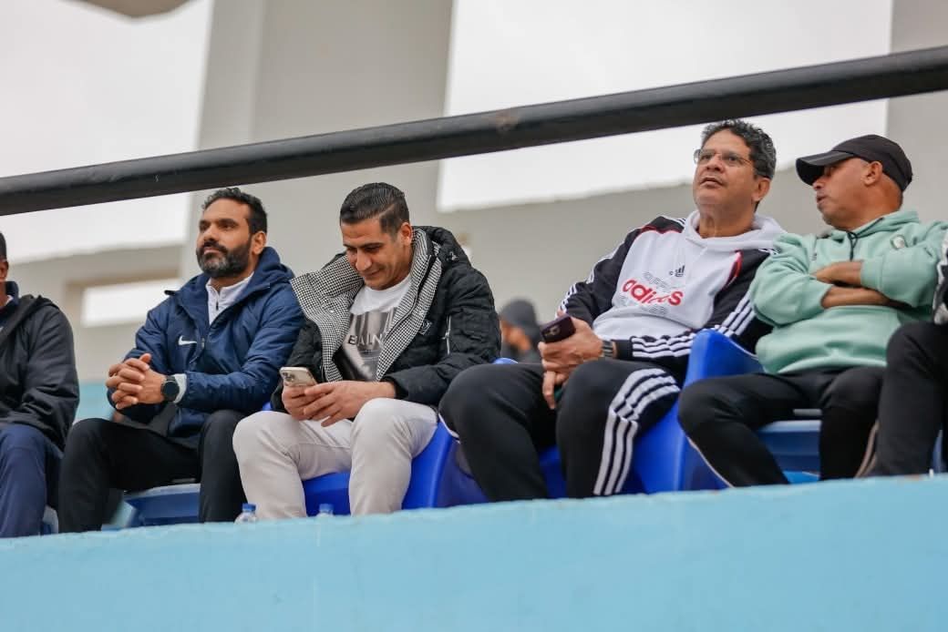 ايمن الرمادي يتابع ايمن الرمادي يتابع