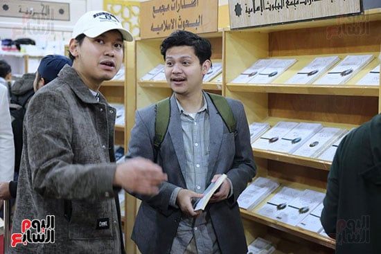 اختيار الكتب اللازمة اختيار الكتب اللازمة