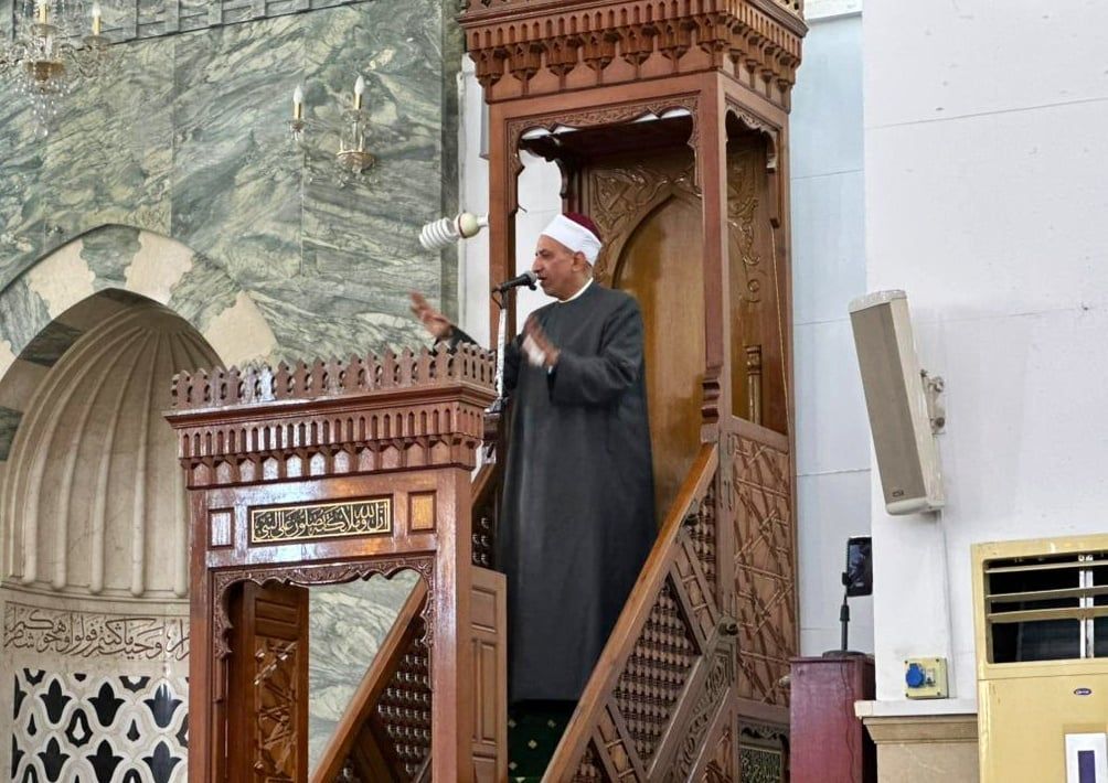 إمام المسجد الشيخ احمد النادي إمام المسجد الشيخ احمد النادي