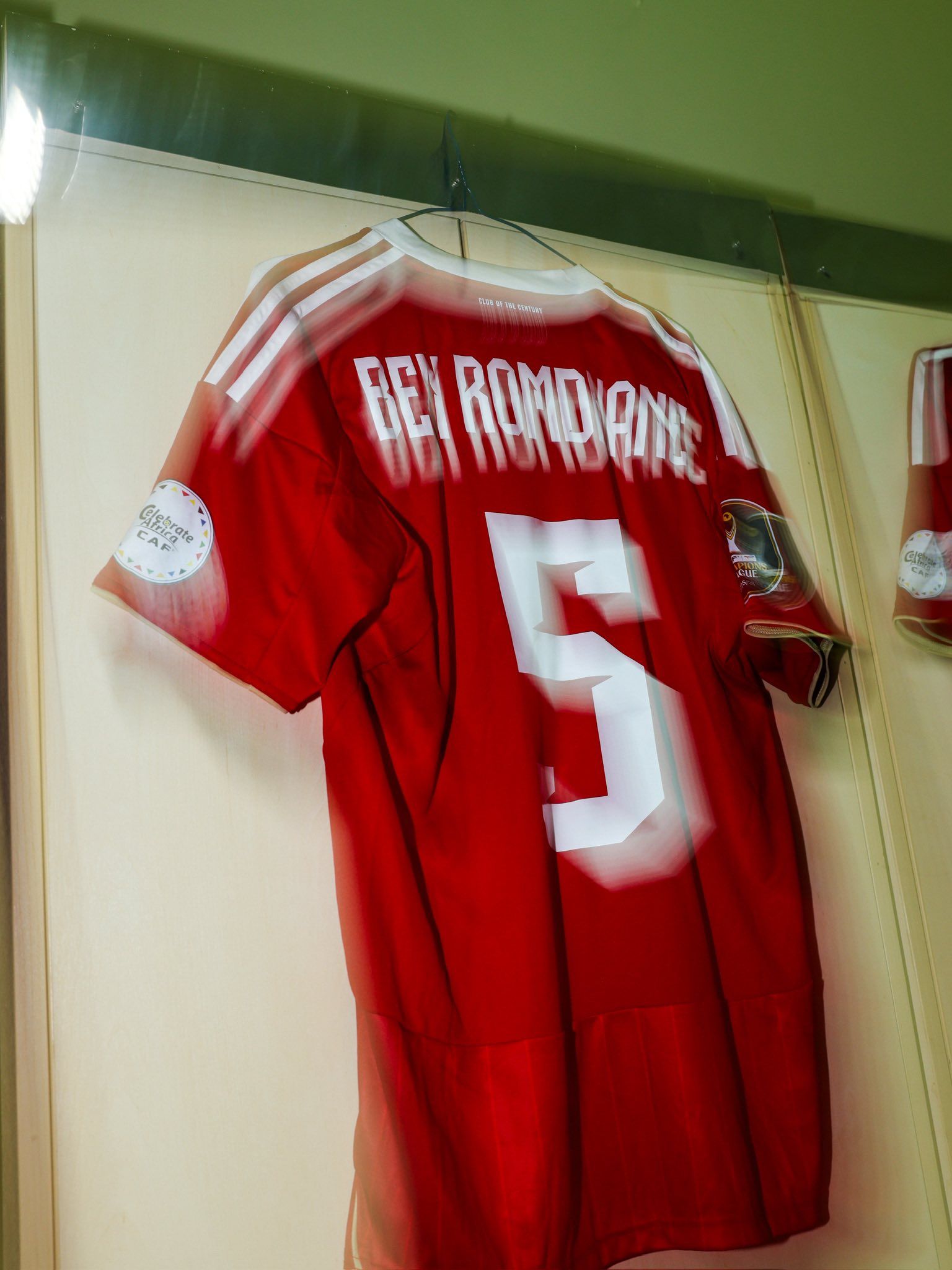 غرفة ملابس الأهلي غرفة ملابس الأهلي