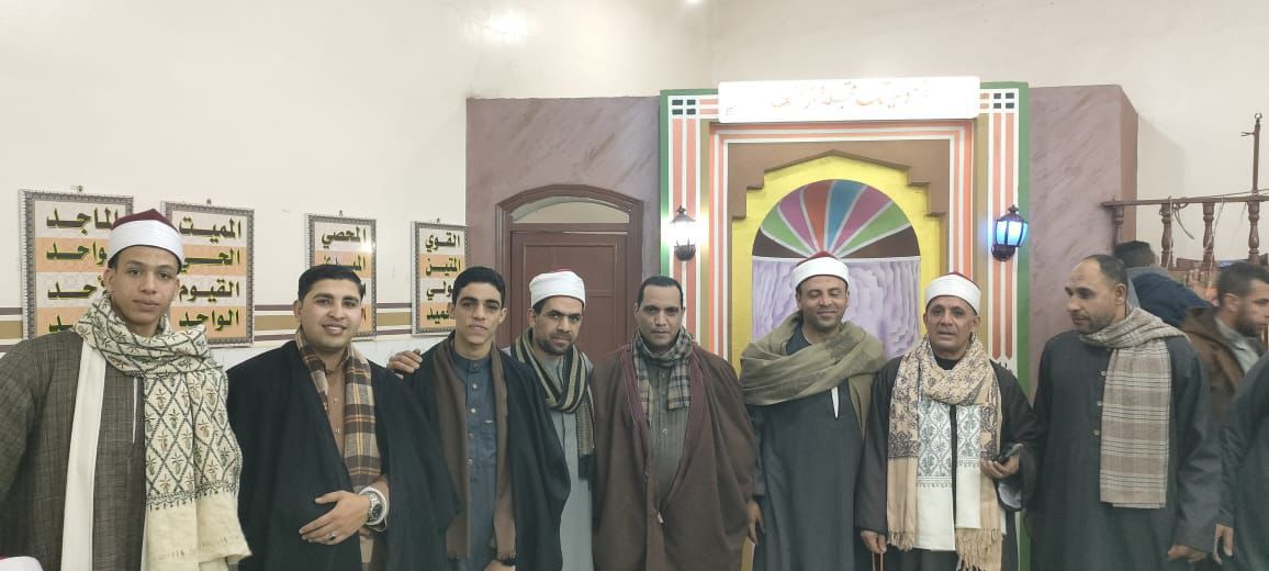 أهالي قرية طنط الجزيرة بالقليوبية يستقبلون شهر شعبان بأمسية دينية (3) أهالي قرية طنط الجزيرة بالقليوبية يستقبلون شهر شعبان بأمسية دينية (3)