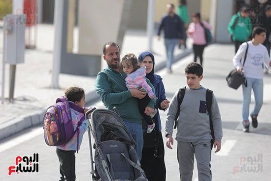 أطفال فى المعرض أطفال فى المعرض