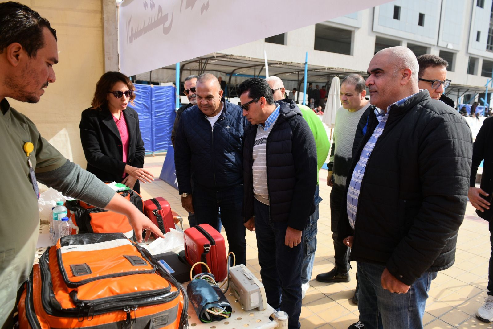 وزير الرياضة يتابع الكود الطبى