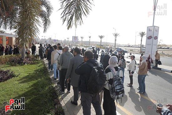 طوابير دخول المعرض طوابير دخول المعرض