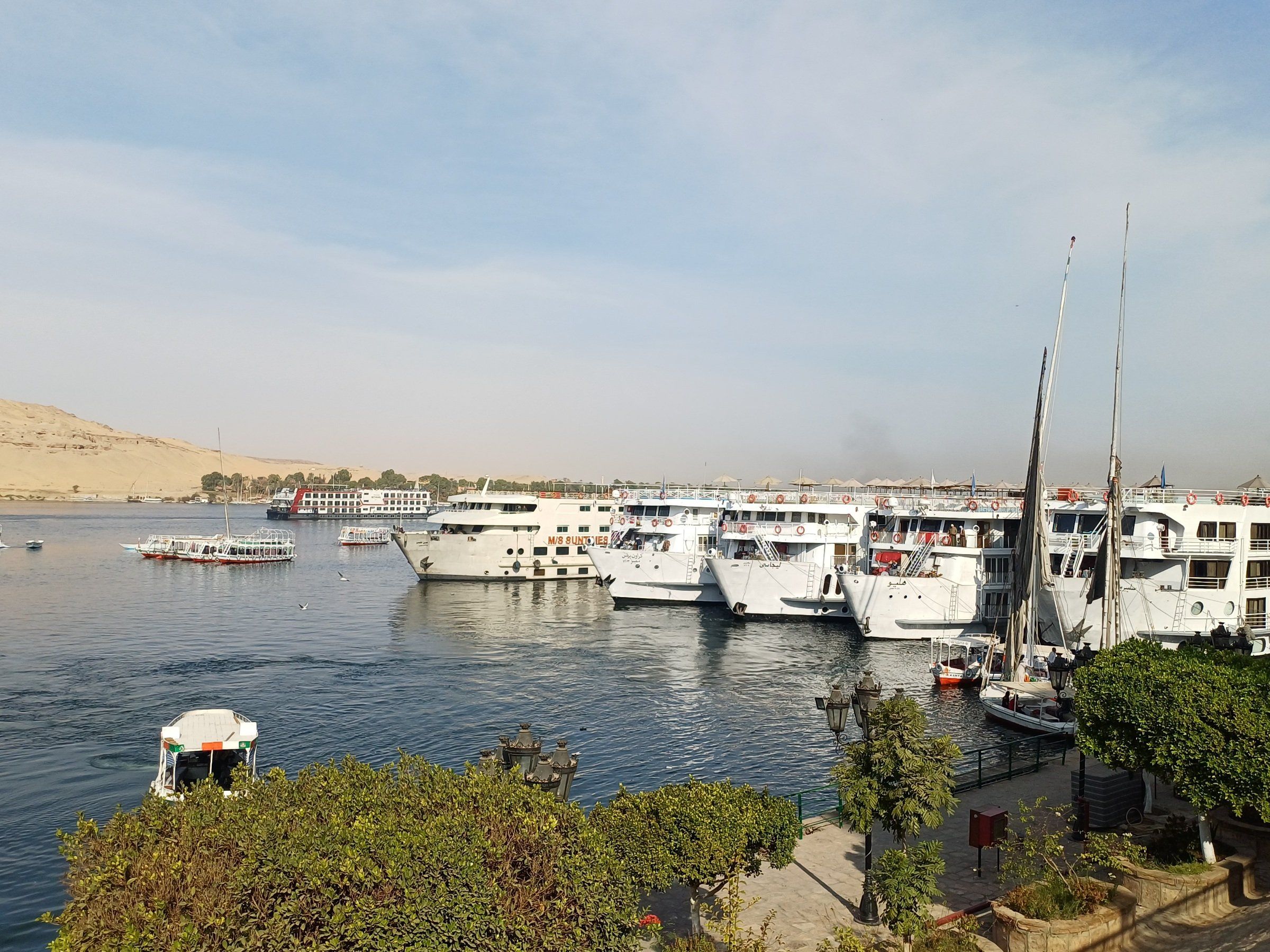 اصطفاف البواخر اصطفاف البواخر