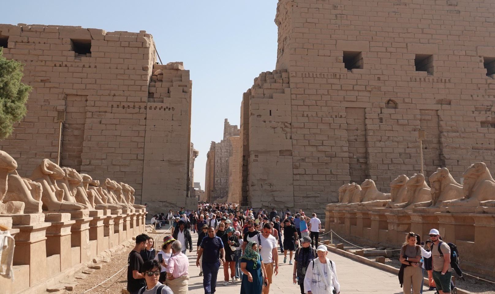 زيارات سياحية فى معابد الكرنك زيارات سياحية فى معابد الكرنك