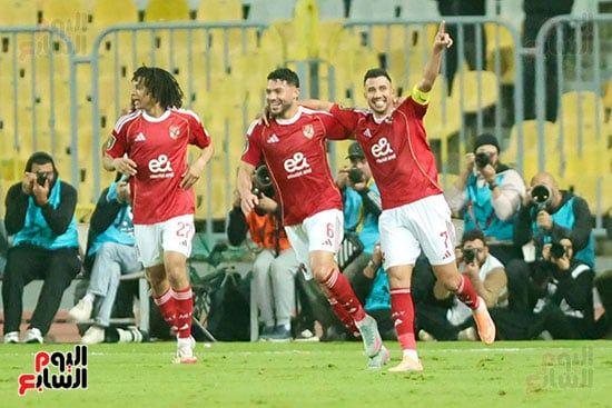 احتفال تريزيجيه وياسر إبراهيم احتفال تريزيجيه وياسر إبراهيم