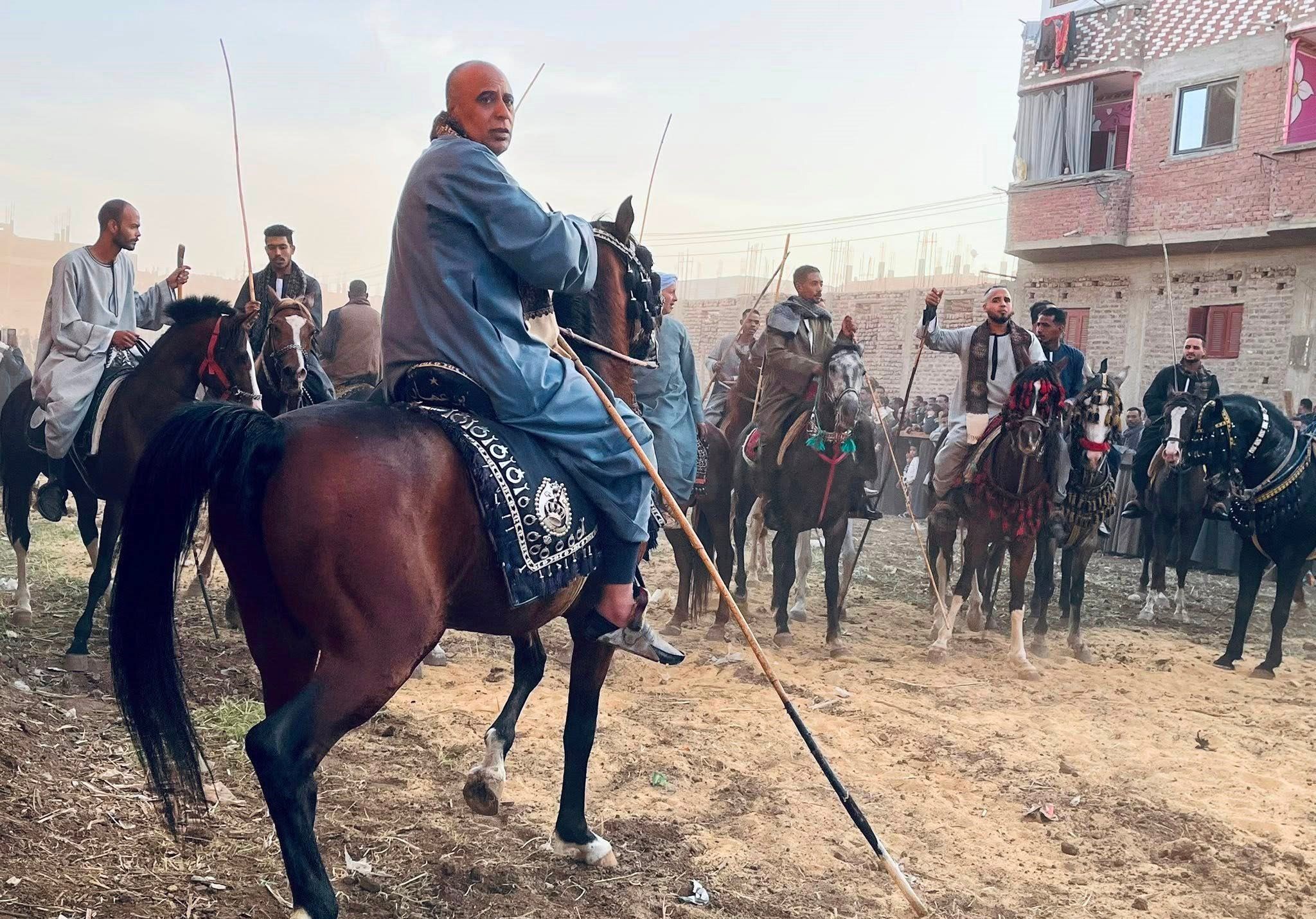 مشاركة شباب الصعيد فى مرماح الخيول بقرية العشي مشاركة شباب الصعيد فى مرماح الخيول بقرية العشي