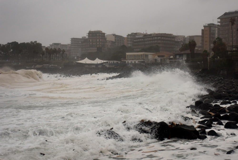 عاصفة إيطاليا (4)