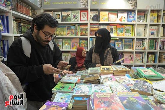 داخل صالات المعرض داخل صالات المعرض