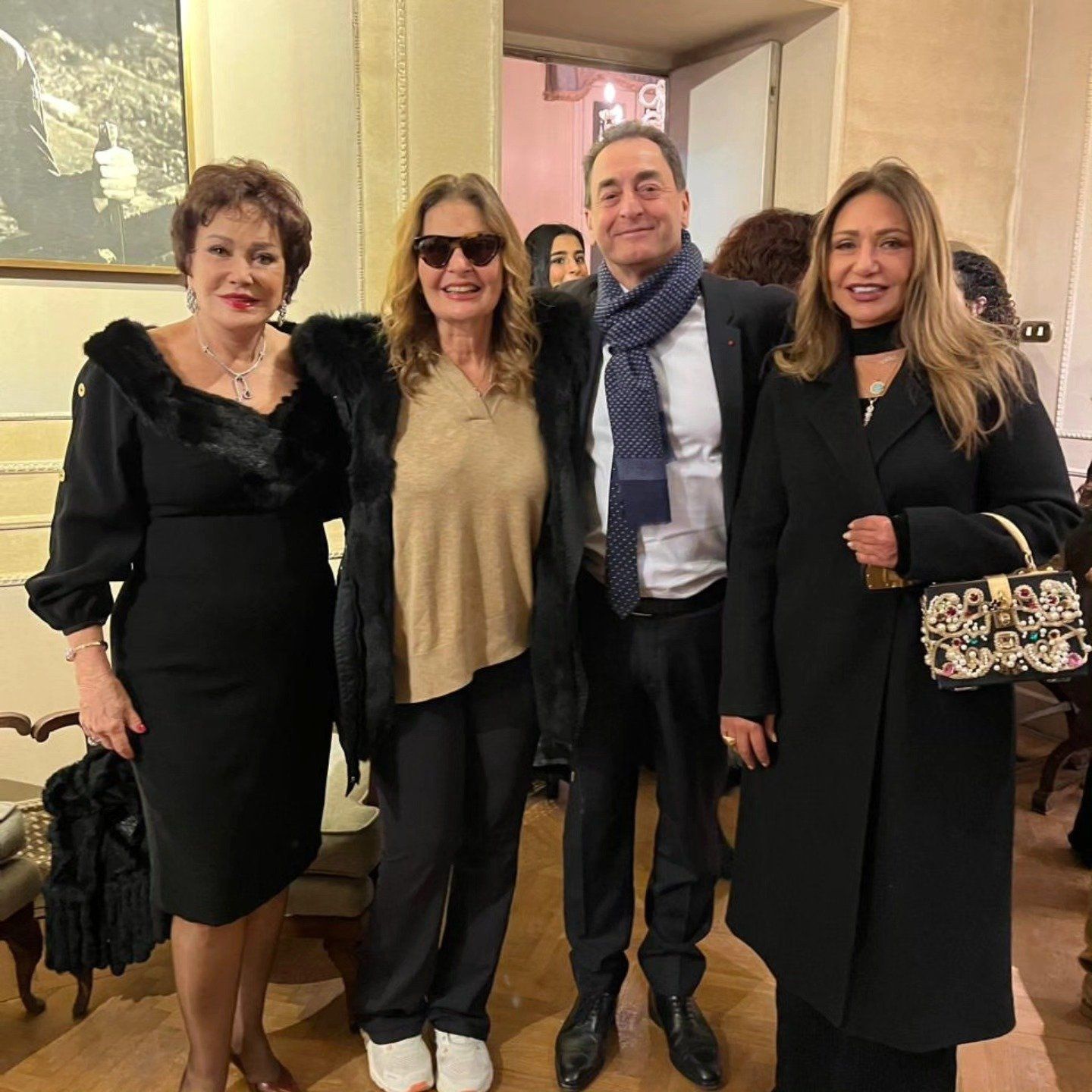 يسرا وليلي علوي ولبلبة وخالد النبوي يحتفلون بمؤية يوسف شاهين