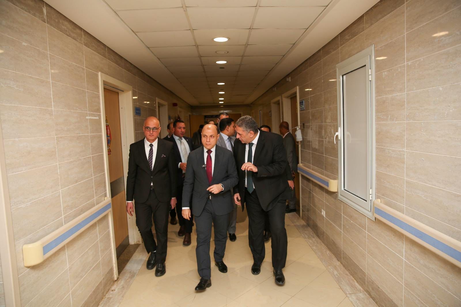 جولة محافظ كفر الشيخ في المستشفى جولة محافظ كفر الشيخ في المستشفى