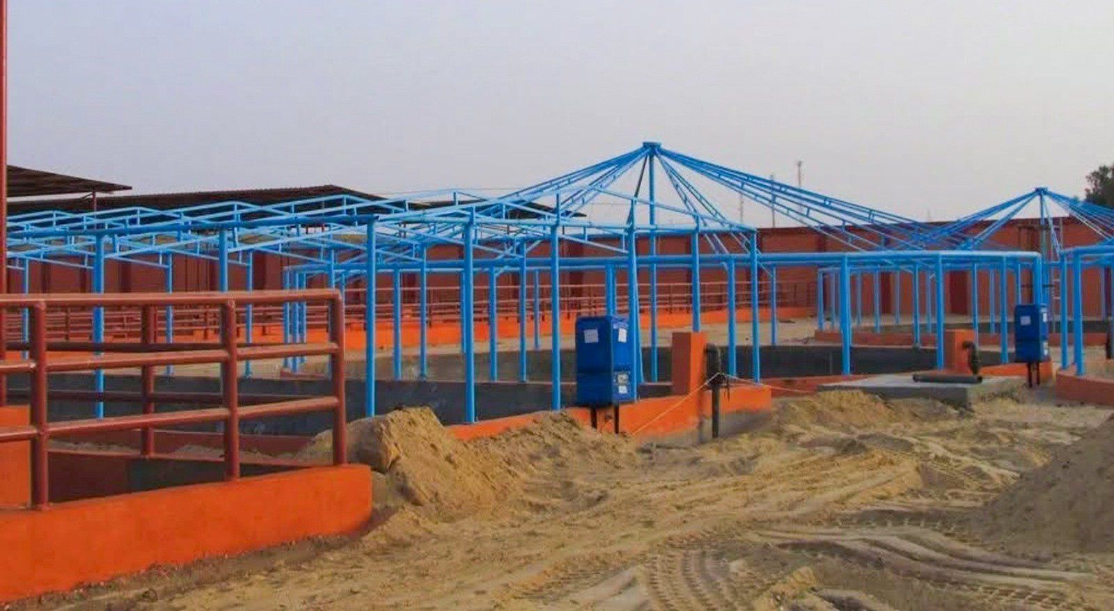 الأقصر تتعاقد على تشغيل وتطوير المزرعة النموذجية للإنتاج السمكى والحيوانى