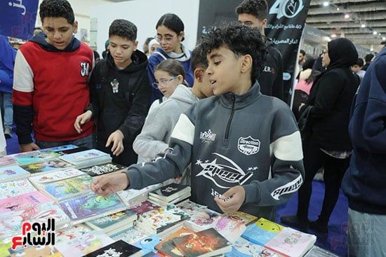 صغار السن فى المعرض صغار السن فى المعرض