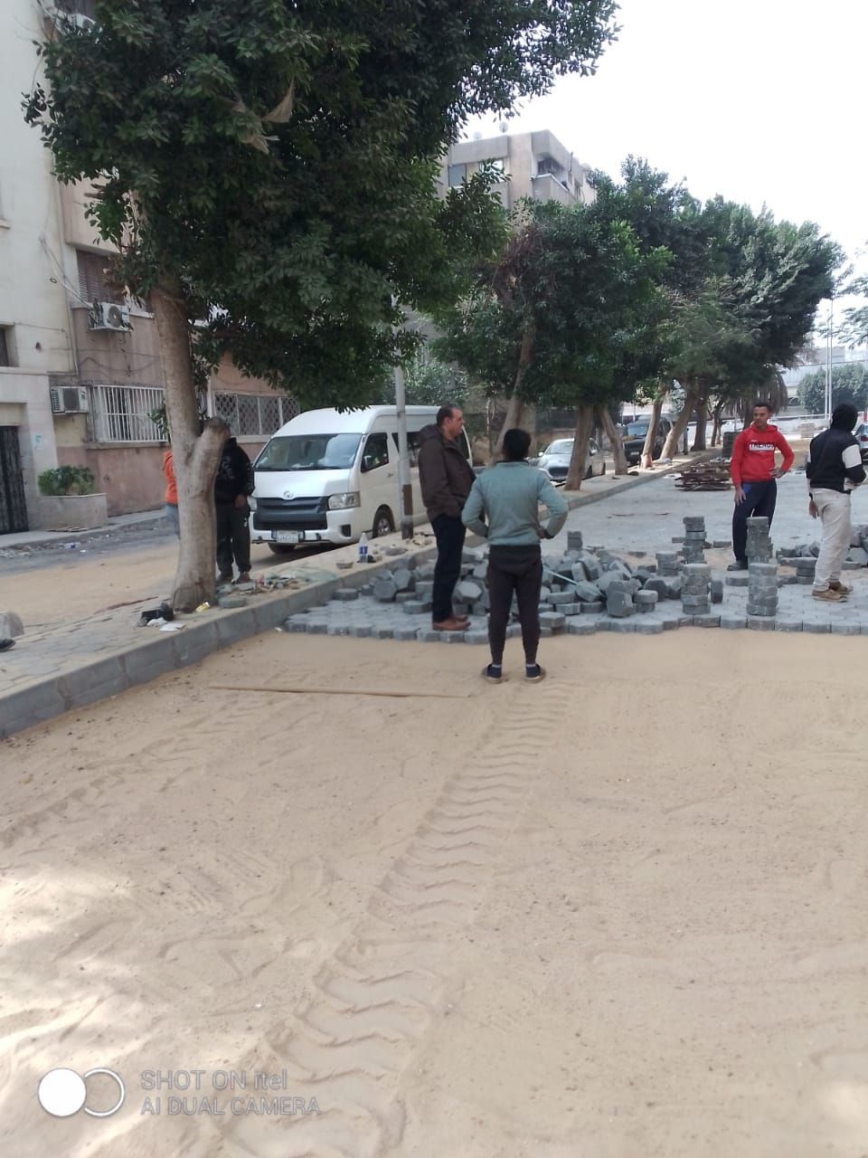 رئيس حي العجوزة يتابع أعمال تطوير شارع محمود بدر الدين بمنطقة الزمالك (2)