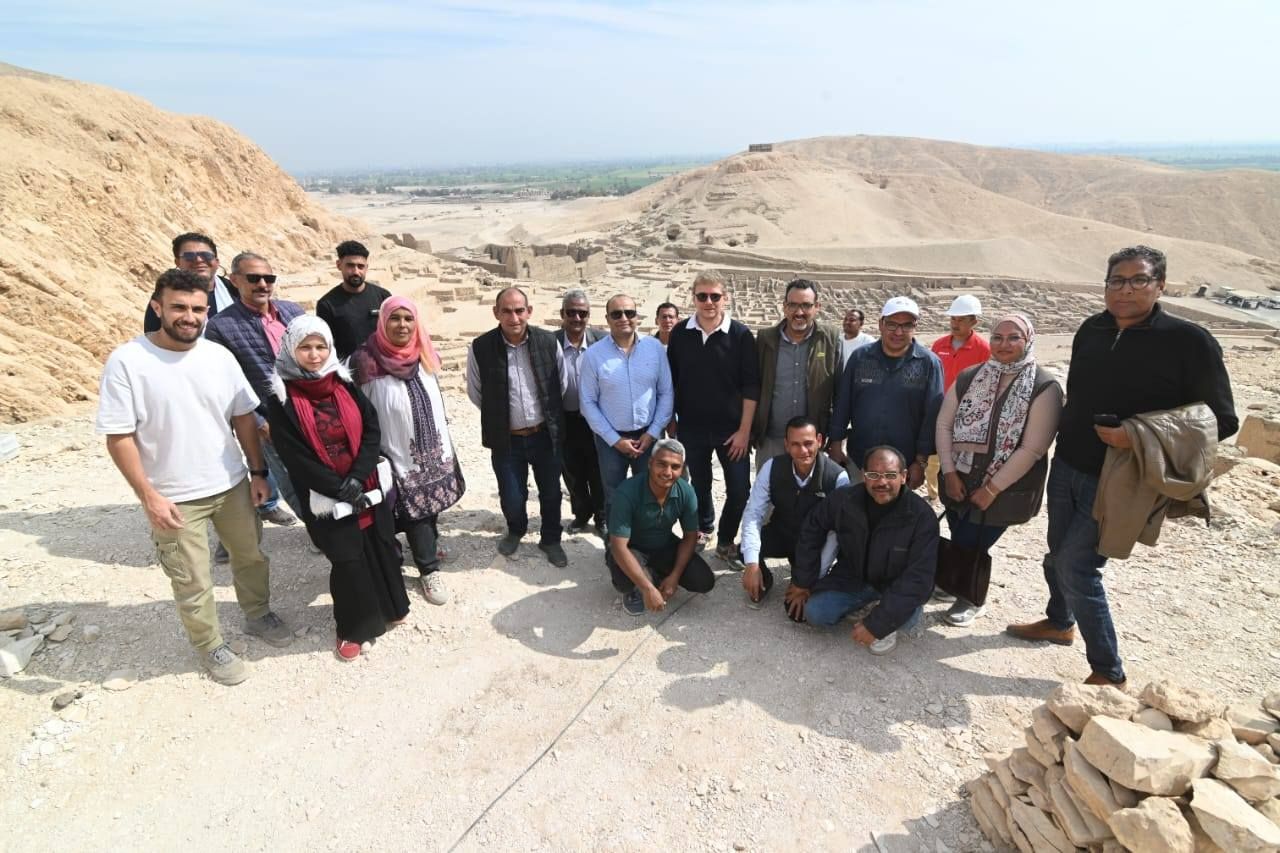 جولة داخل موقع ذراع أبو النجا ودير المدينة ومعبد مونتو بالكرنك جولة داخل موقع ذراع أبو النجا ودير المدينة ومعبد مونتو بالكرنك