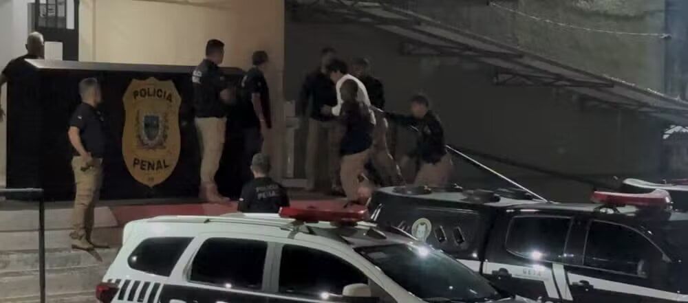 جواو ليما في طريقه لسجن روجر