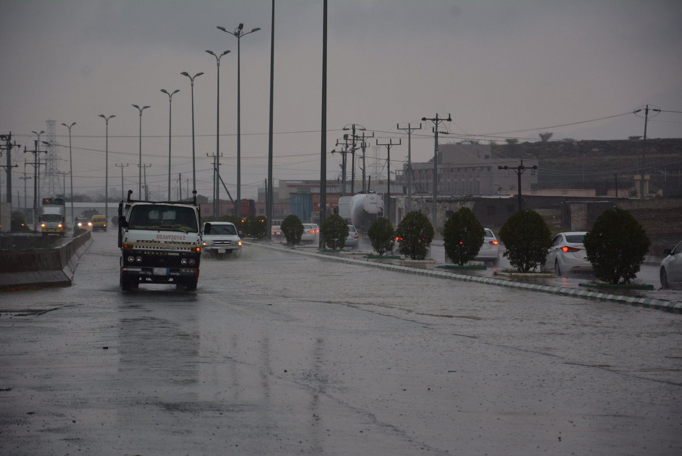 أمطار ورياح شديدة على عسير حتى السابعة مساء 