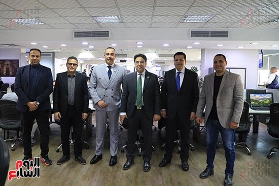 جولة أيمن محسب ومحمود سامى ومحمود الشويخ فى صالة تحرير اليوم السابع (25)