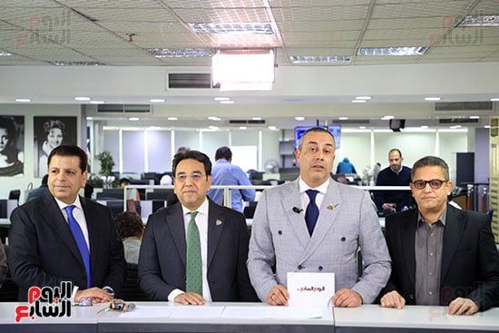 جولة أيمن محسب ومحمود سامى ومحمود الشويخ فى صالة تحرير اليوم السابع (28)