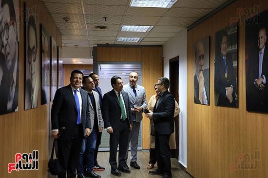 جولة أيمن محسب ومحمود سامى ومحمود الشويخ فى صالة تحرير اليوم السابع (8)