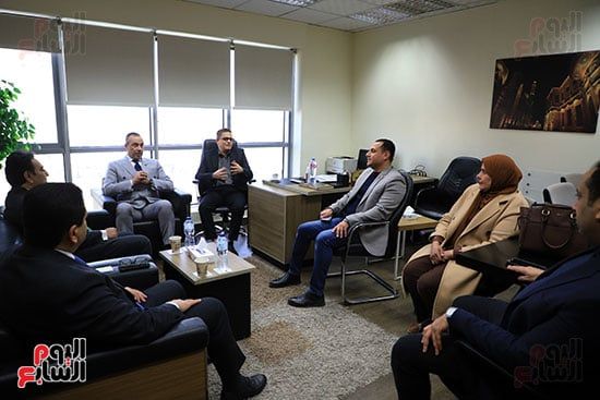 جولة أيمن محسب ومحمود سامى ومحمود الشويخ فى صالة تحرير اليوم السابع (6)