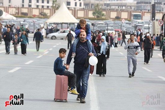 كتف الاب بداية الطريق كتف الاب بداية الطريق