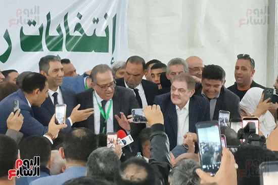 فوز السيد البدوي برئاسة الحزب فوز السيد البدوي برئاسة الحزب