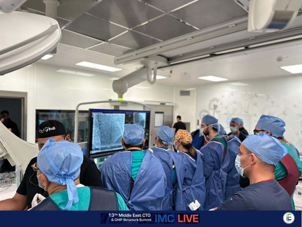 فريق طبي بمستشفى العاصمة الجديدة يشارك ببث حي لقسطرة قلبية عالية التعقيد (2) فريق طبي بمستشفى العاصمة الجديدة يشارك ببث حي لقسطرة قلبية عالية التعقيد (2)