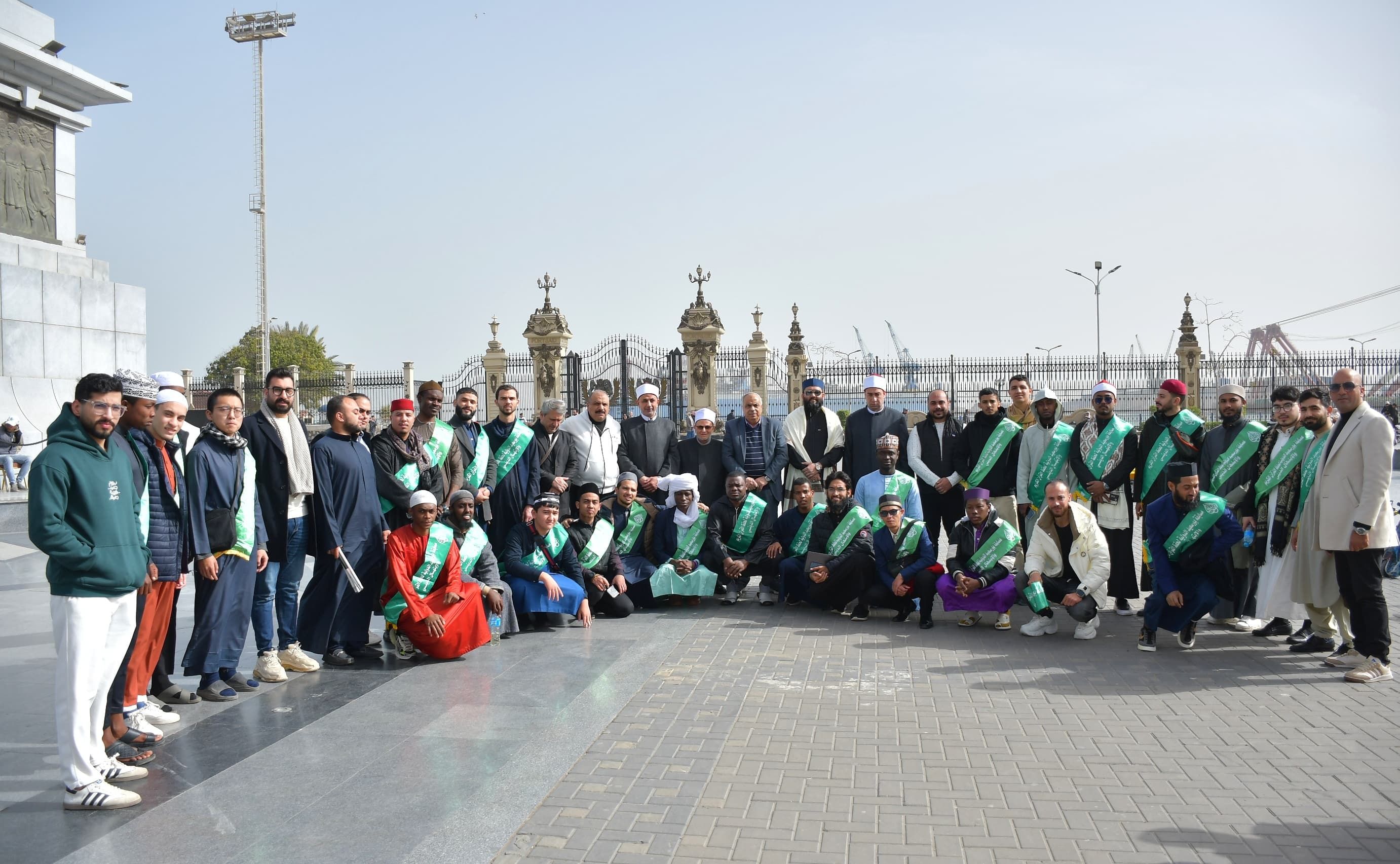 الحضور من المتسابقين بشاحة مصر