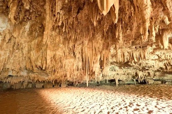 كهف الجارة (6) كهف الجارة (6)