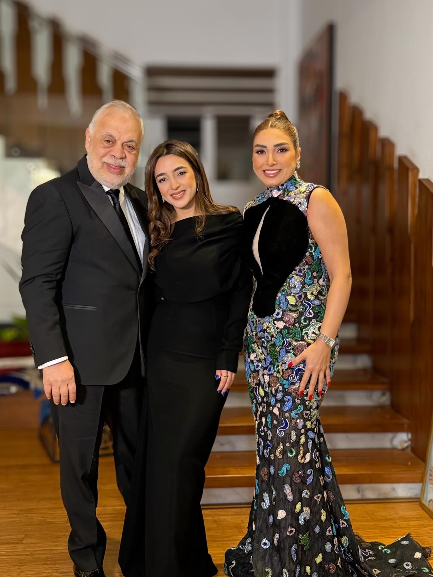 اشرف زكي وروجينا وابنتهما مايا اشرف زكي وروجينا وابنتهما مايا