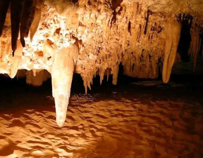 كهف الجارة (7) كهف الجارة (7)