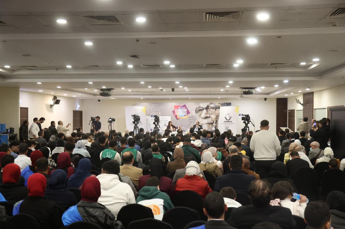 c2f949f3-ad54-48fb-9a08-57912ef65598 c2f949f3-ad54-48fb-9a08-57912ef65598