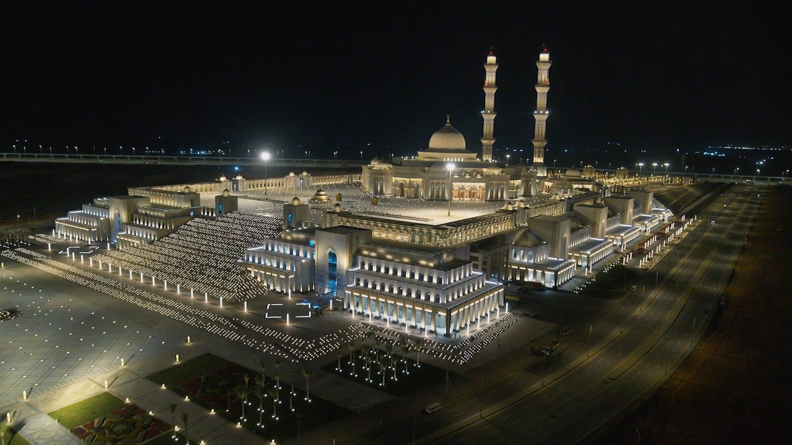 العاصمة الجديدة جاهزة لاستقبال مختلف الفعاليات (3) العاصمة الجديدة جاهزة لاستقبال مختلف الفعاليات (3)