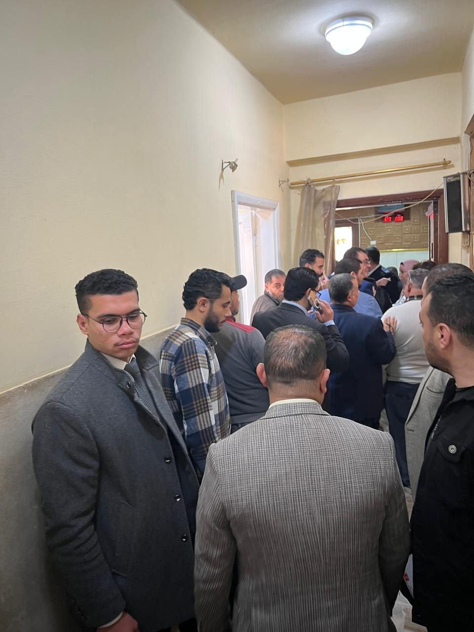 حرص علي المشاركة في انتخابات نقابة المحامين حرص علي المشاركة في انتخابات نقابة المحامين