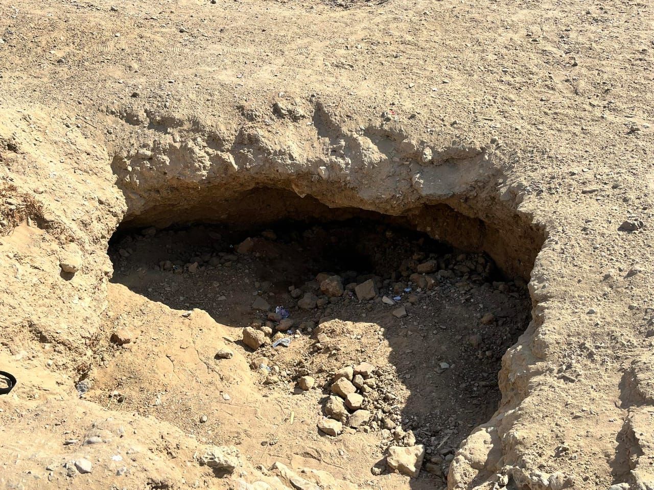 بئر العين فى صحراء قنا بئر العين فى صحراء قنا