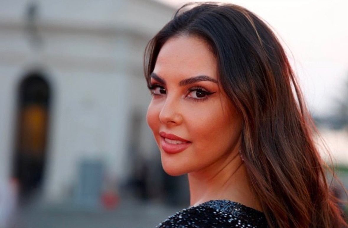 b1efdbae-2aa4-42a6-b7cc-7664d97879fe b1efdbae-2aa4-42a6-b7cc-7664d97879fe