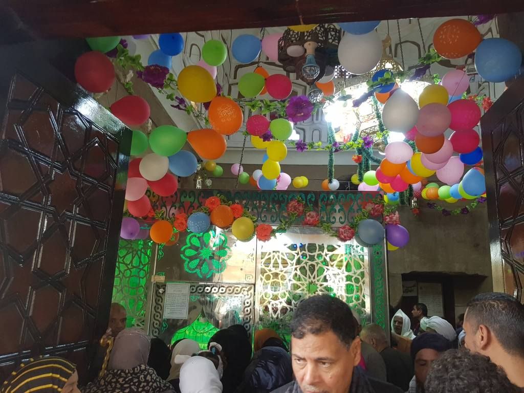 بهجة للمواطنين على مقام سيدي أبو الحجاج الأقصر قبل الليلة الختامية بهجة للمواطنين على مقام سيدي أبو الحجاج الأقصر قبل الليلة الختامية