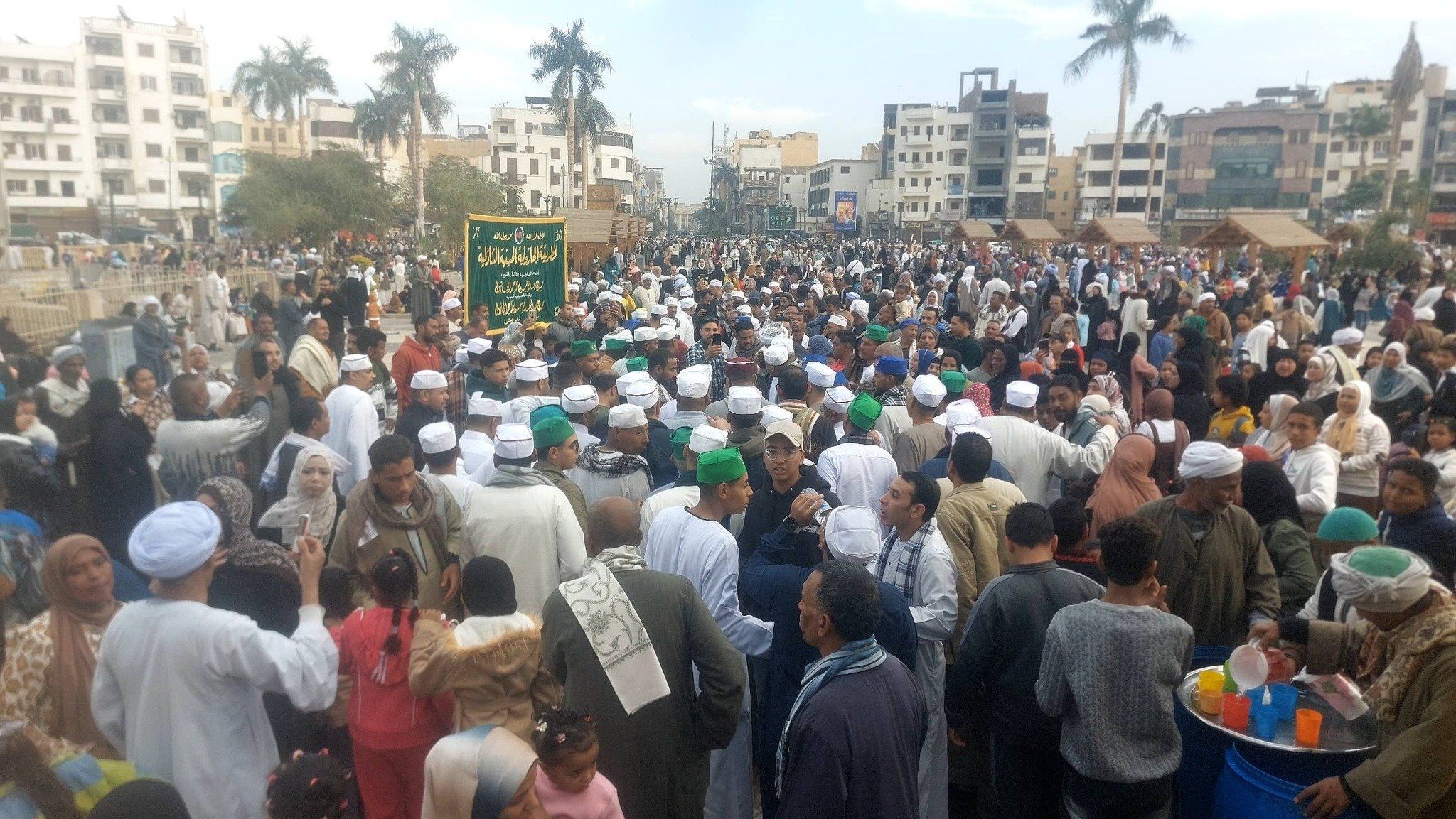 مسيرة للطريقة الجازولية بقيادة الشيخ جابر الجازولى إحتفالاً أبوالحجاج الأقصرى